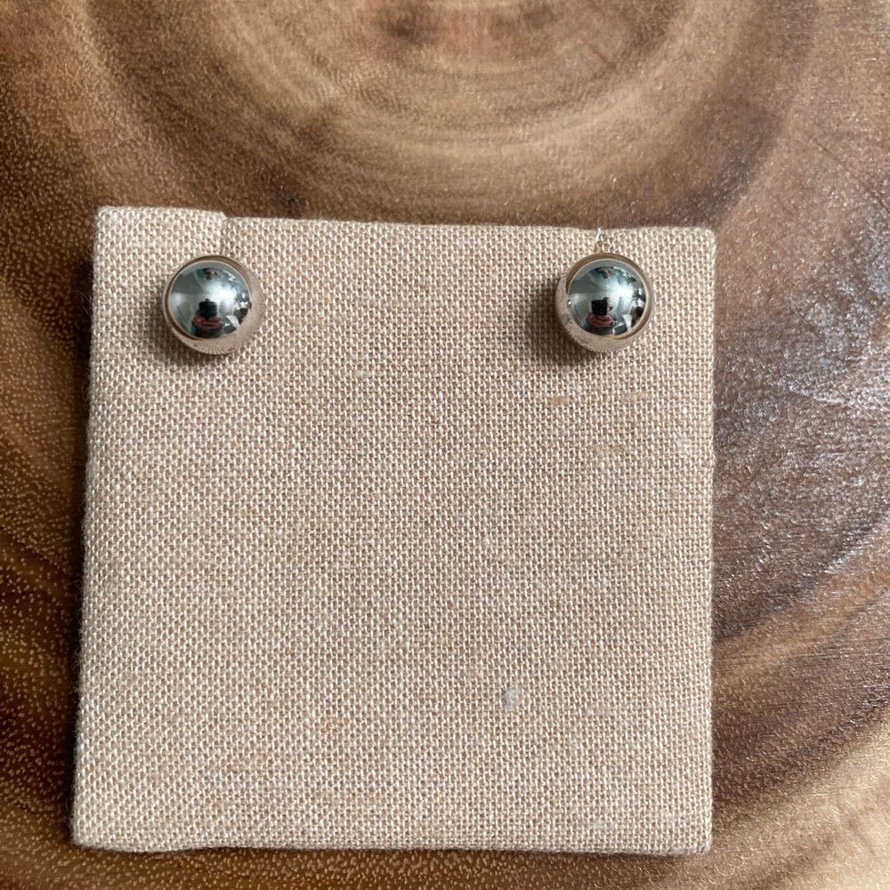 Sterling silver 925 round balls .375” inch diameter.